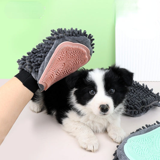 Pet Grooming Glove – Bathing, Massage & Deshedding Brush for Dogs